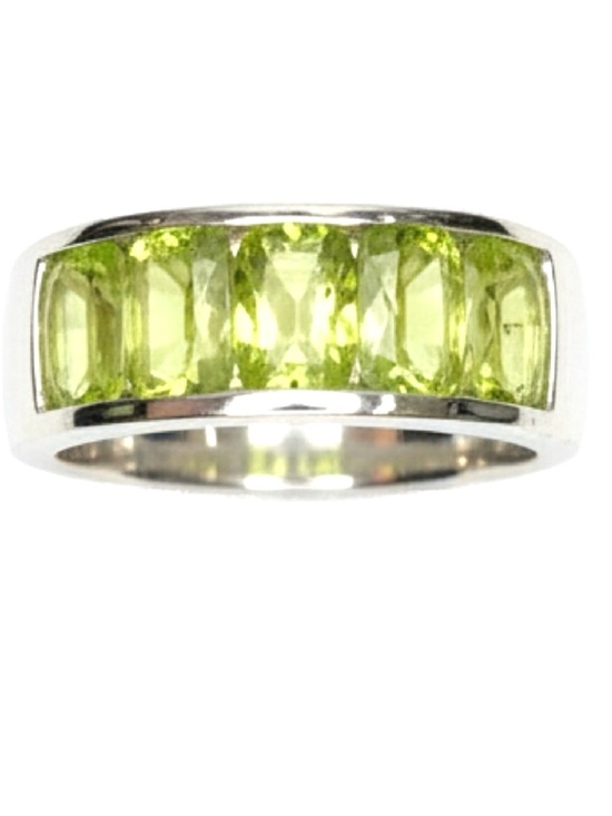Jewelry - 2.75 Carat Genuine Green Peridot Band Ring in 925 Sterling Silver